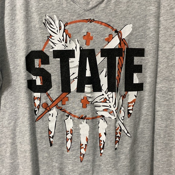 Oklahoma State University short sleeve heather grey v neck T-shirt OSU Cowboys - Picture 2 of 5